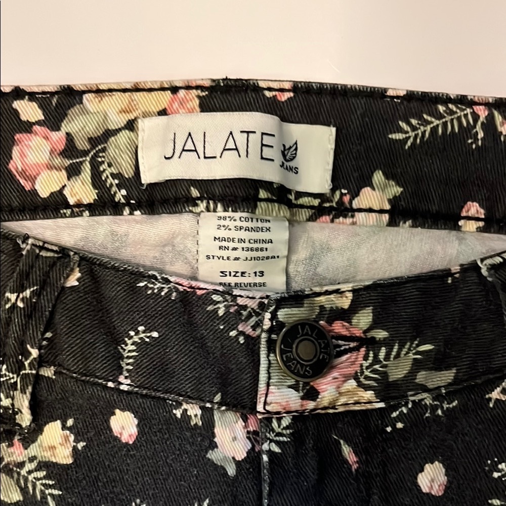 Jalate juniors 13 Floral Skinny Jeans - Black and Pink - Picture 5 of 9